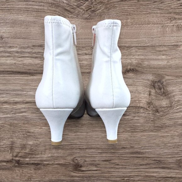 IMPO Nixxie White Stretch Ankle Short Cropped Bootie Boots Shoes Heels Size 7 - Picture 9 of 10